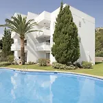 Velas Hotel *
